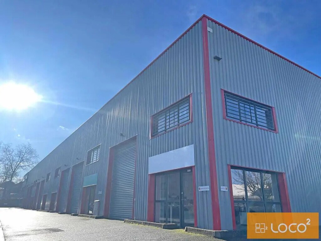 Location Local d'activités 121 m² - Photo 1