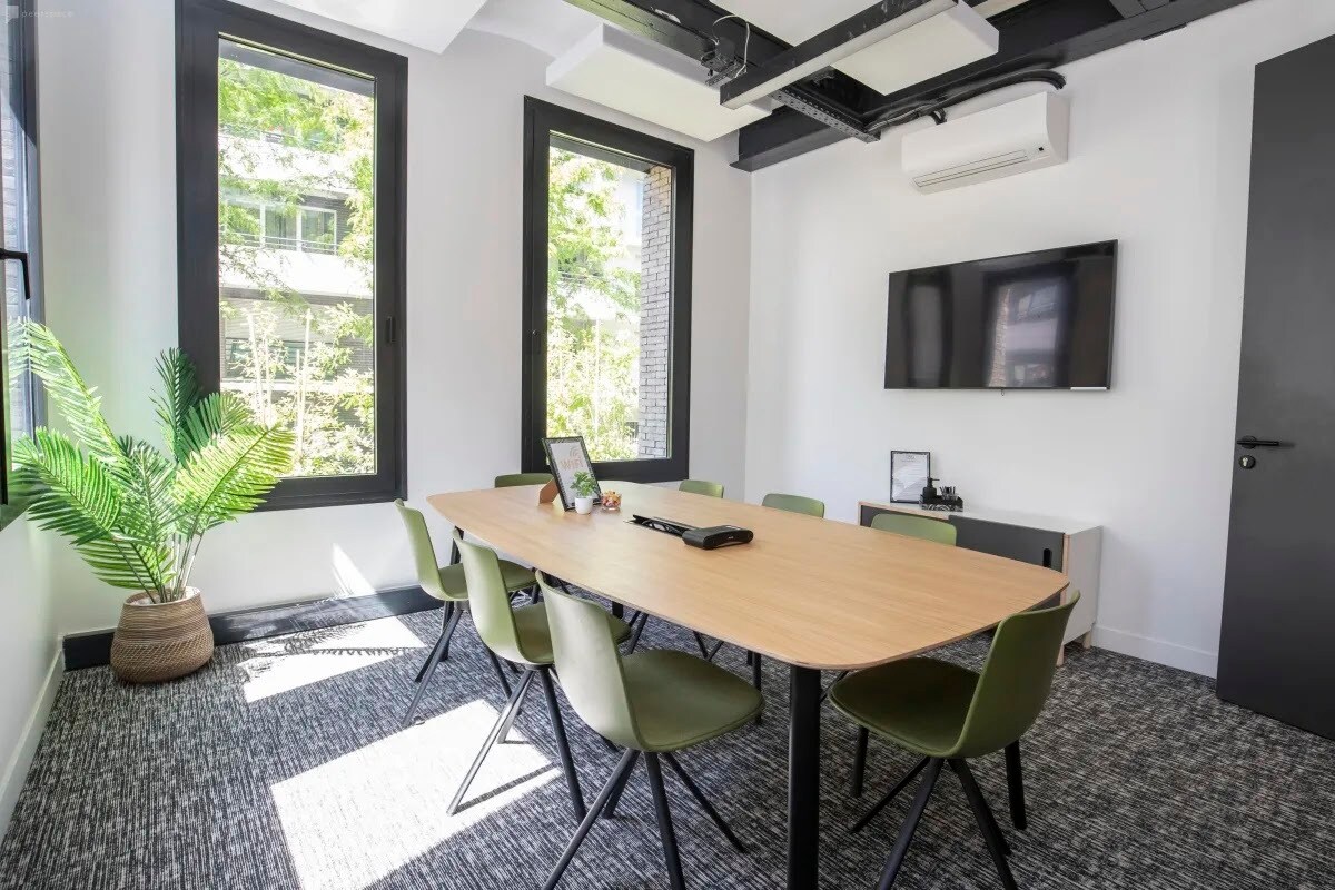 3 Place Martin Levasseur, Saint-Ouen-sur-Seine to rent Interior Photo- Image 1 of 2