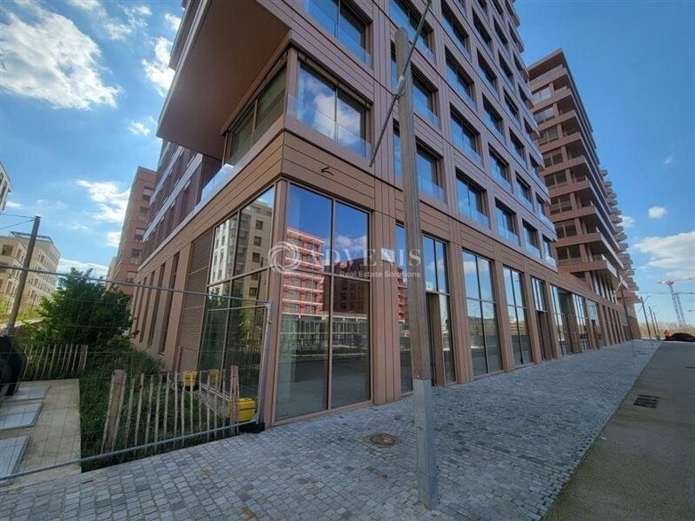 4 24 Rue Maya Angelou, Saint-Ouen-sur-Seine to rent - Building Photo - Image 1 of 9