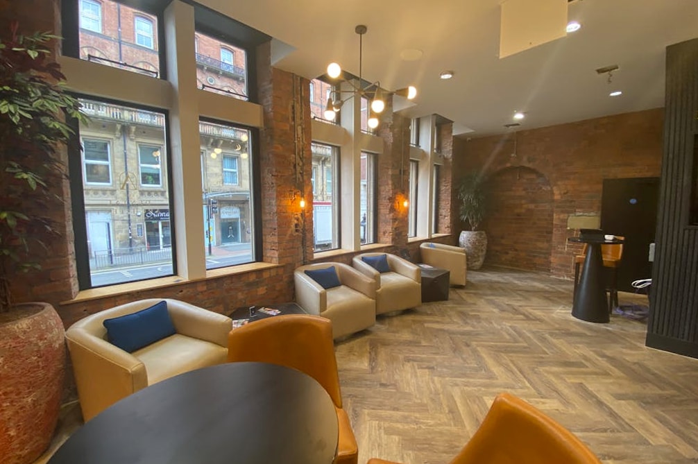 56 Wellington St, Leeds to rent Interior Photo- Image 1 of 2