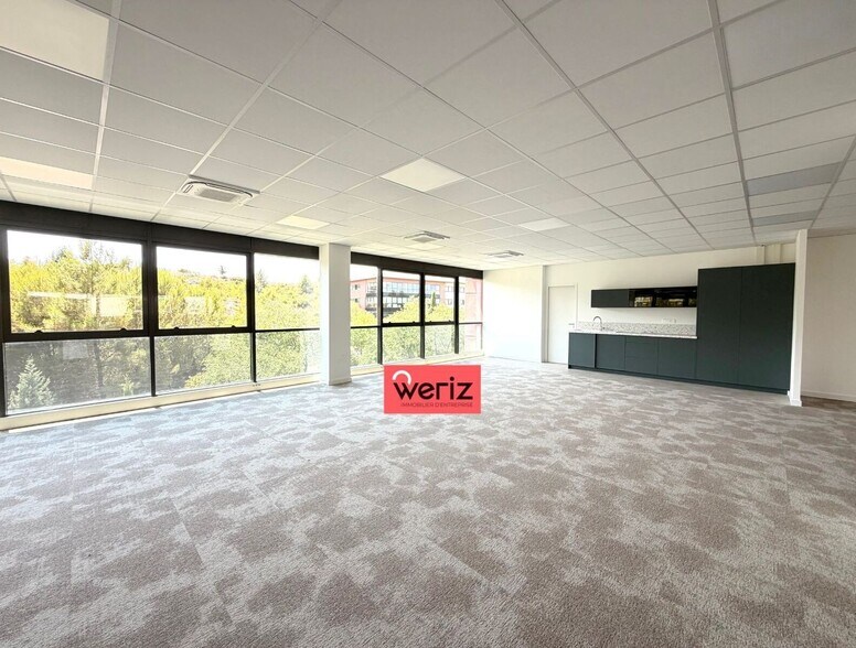 Office in Aix-en-Provence for sale - Interior Photo - Image 2 of 30