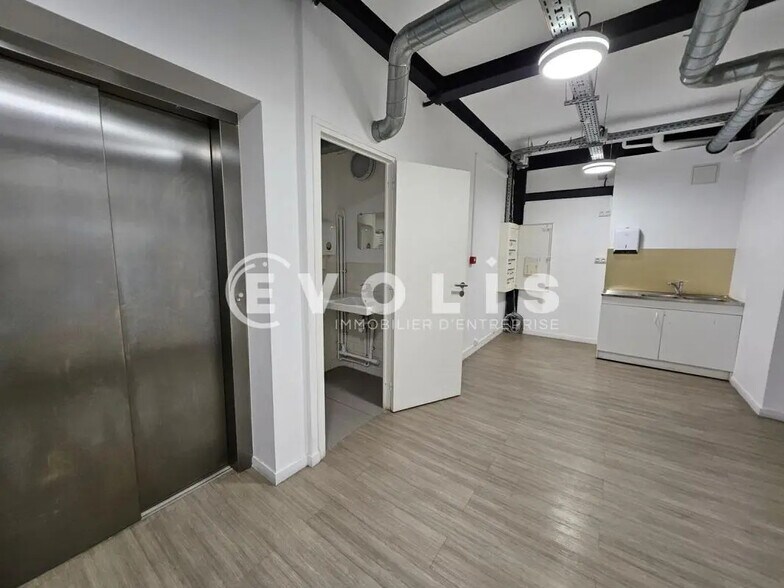 Office in Montrouge to rent - Interior Photo - Image 3 of 15
