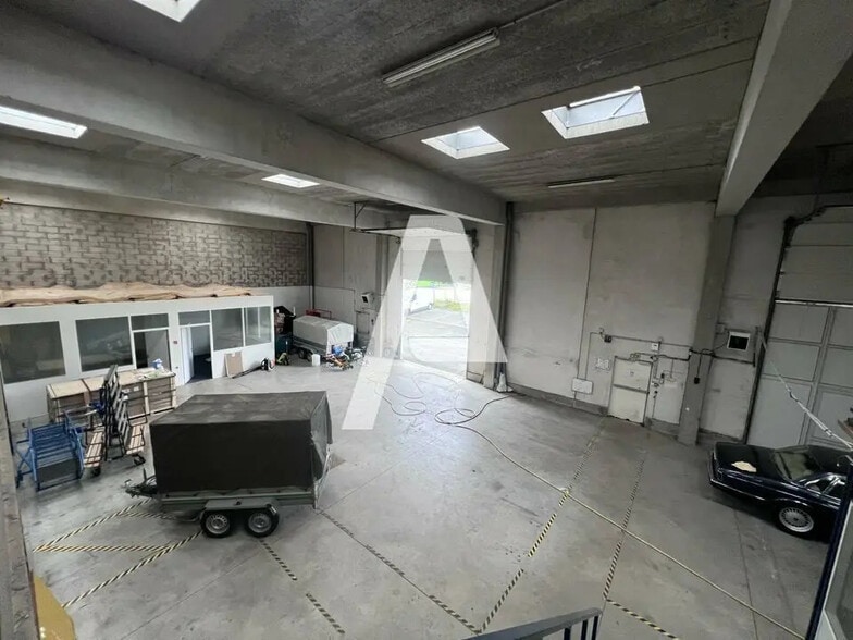 Light Industrial in Vitry-sur-Seine to rent - Building Photo - Image 2 of 5