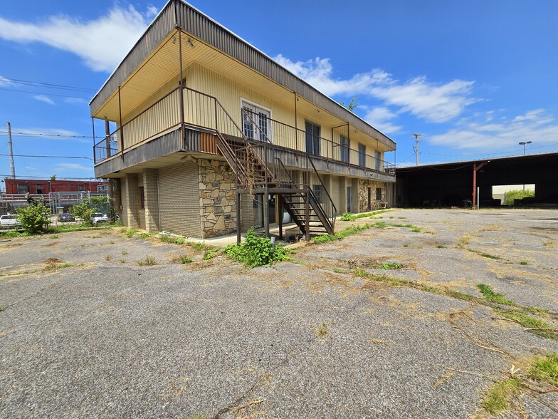 2240 Deadrick Ave, Memphis, TN for sale - Building Photo - Image 1 of 12