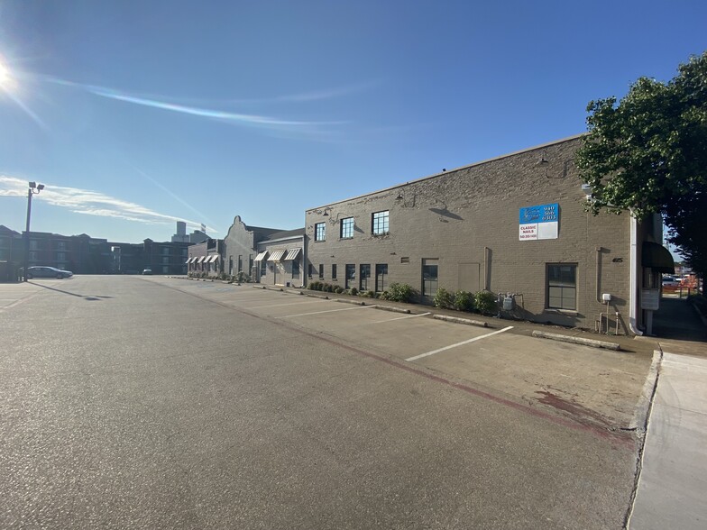 419 S Elm St, Denton, TX for sale - Building Photo - Image 2 of 22