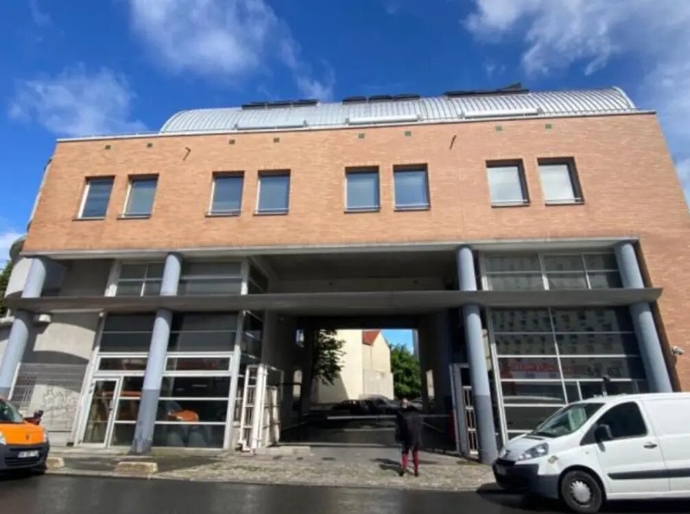 Office in Saint-Ouen-sur-Seine to rent Building Photo- Image 1 of 7