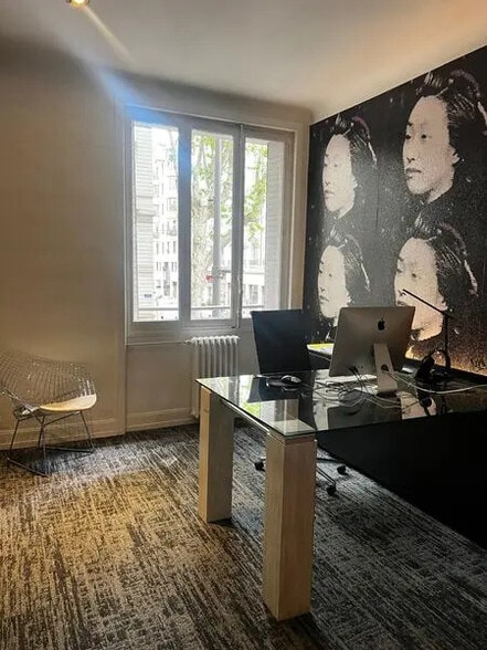 Office in Lyon to rent - Interior Photo - Image 1 of 3