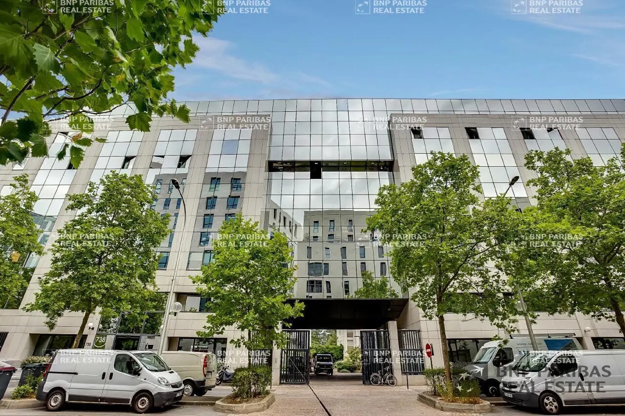 Office in Boulogne-Billancourt to rent Building Photo- Image 1 of 16
