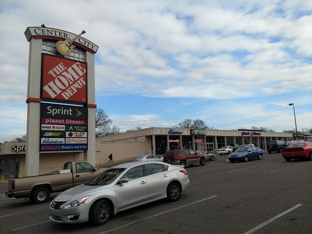 1627 Poplar Ave, Memphis, TN for rent - Building Photo - Image 3 of 23