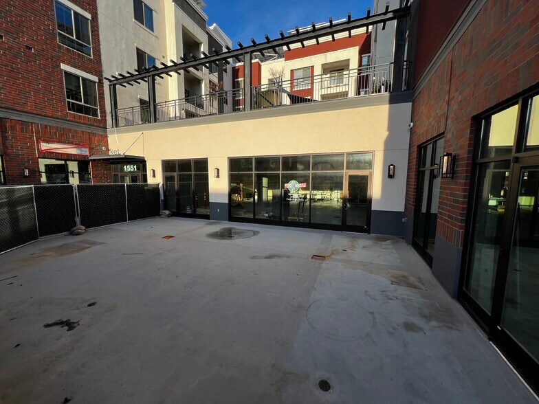 1551 Market St, Redding, CA to rent - Building Photo - Image 2 of 8