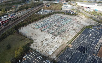 Queen St, Leeds, WYK - Aerial  map view