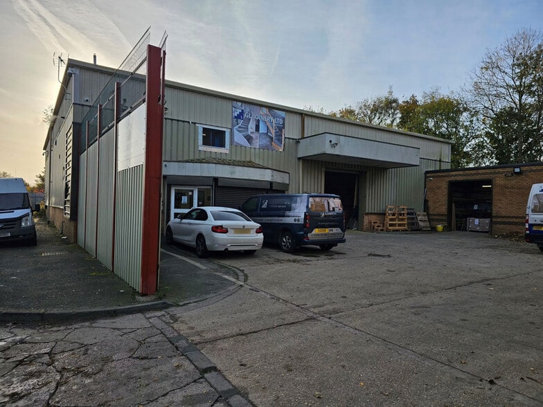 1A Lustrum Av, Stockton On Tees for sale - Primary Photo - Image 2 of 2