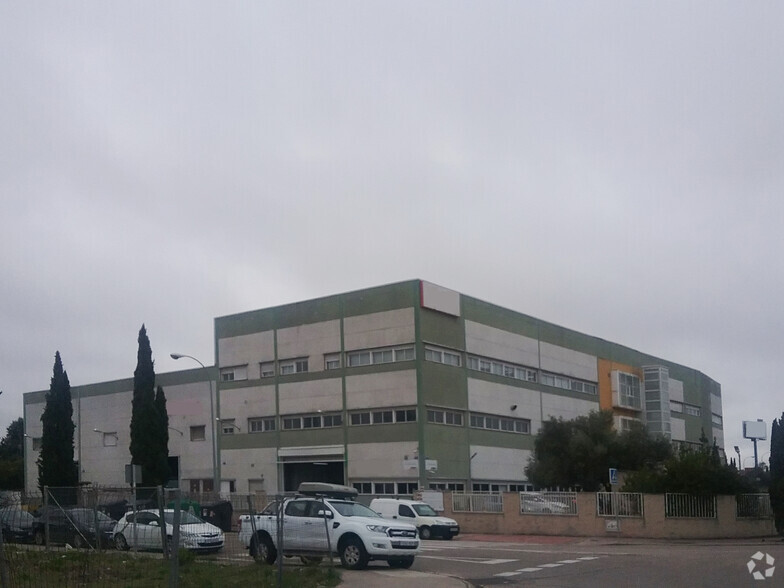 Office in Getafe, MAD for sale - Primary Photo - Image 1 of 4