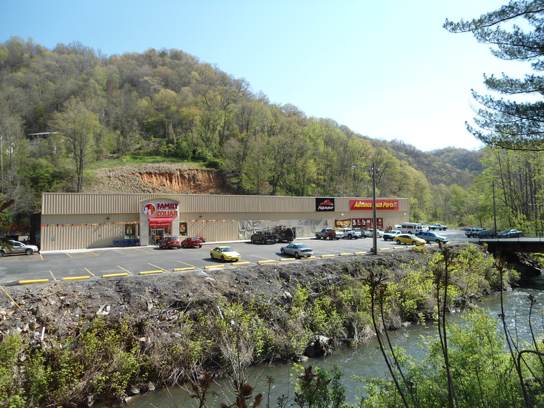 715-1021 Virginia Ave, Welch, WV for rent - Building Photo - Image 1 of 4