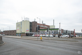 Liverpool Rd, Newcastle Under Lyme for rent Primary Photo- Image 1 of 2