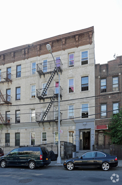 Mapes Avenue Bronx portfolio of 2 properties for sale on LoopNet.co.uk - Primary Photo - Image 1 of 2