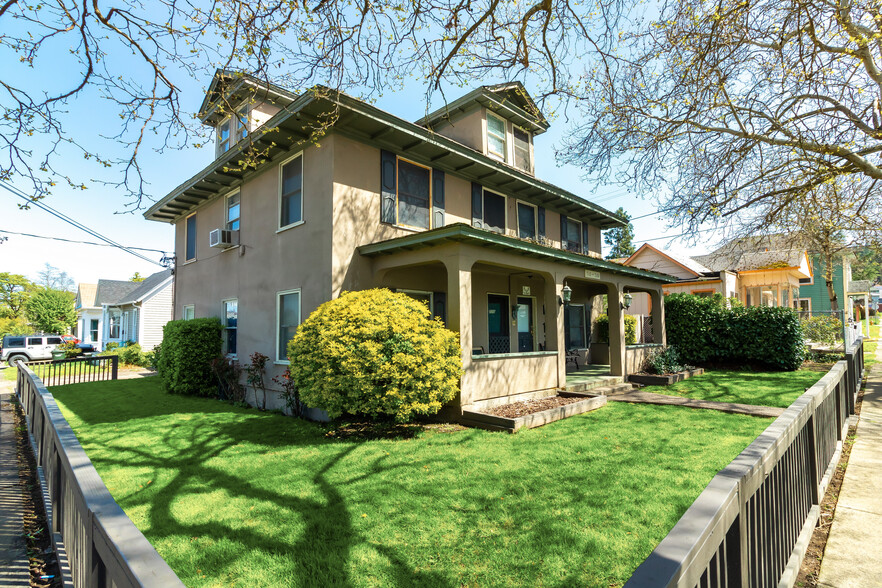 510 SE Floed Ave, Roseburg, OR for sale - Building Photo - Image 2 of 40