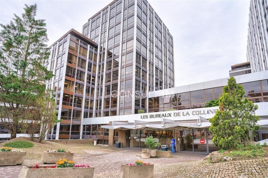 Office in Saint-Cloud to rent - Building Photo - Image 1 of 8