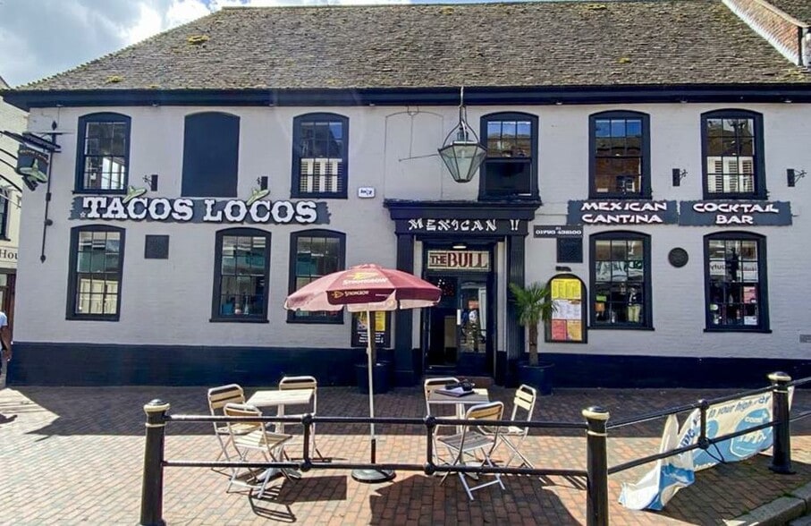 67 High St, Sittingbourne to rent - Primary Photo - Image 1 of 7