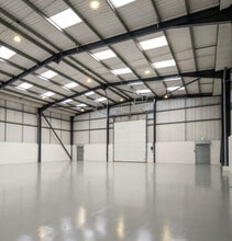 Broadway, Salford to rent Interior Photo- Image 1 of 2