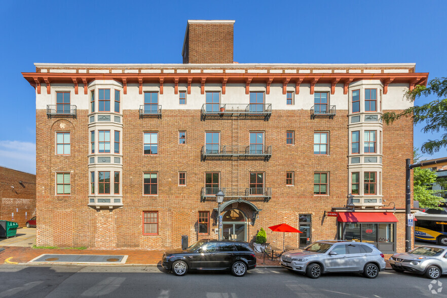 101 N Columbus St, Alexandria, VA for rent - Building Photo - Image 2 of 4