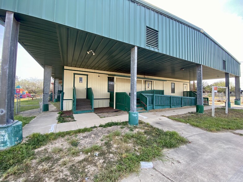 185 S Rancho Nuevo Ave, Roma, TX for sale - Building Photo - Image 2 of 14