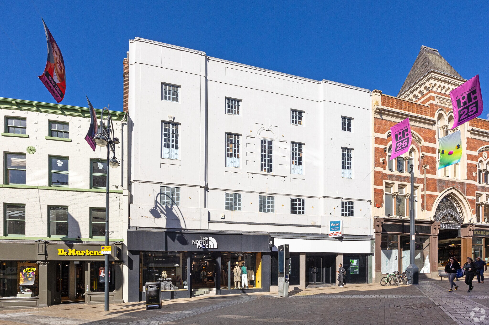 76-77 Briggate, Leeds for sale Primary Photo- Image 1 of 1