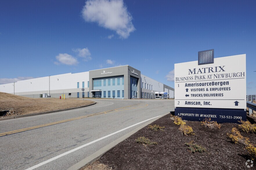 108 Route 17K, Newburgh, NY to rent - Building Photo - Image 3 of 11