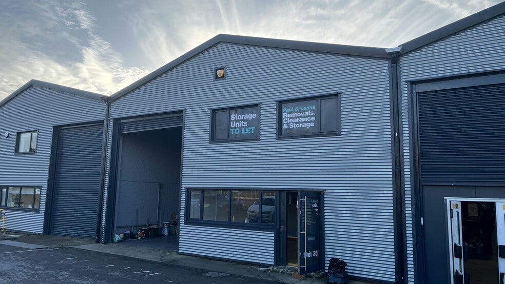 31-37 Timothys Bridge Rd, Stratford Upon Avon to rent - Building Photo - Image 1 of 11