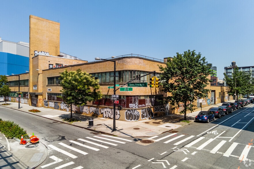22-09 Queens Plz N, Long Island City, NY for sale - Building Photo - Image 1 of 1