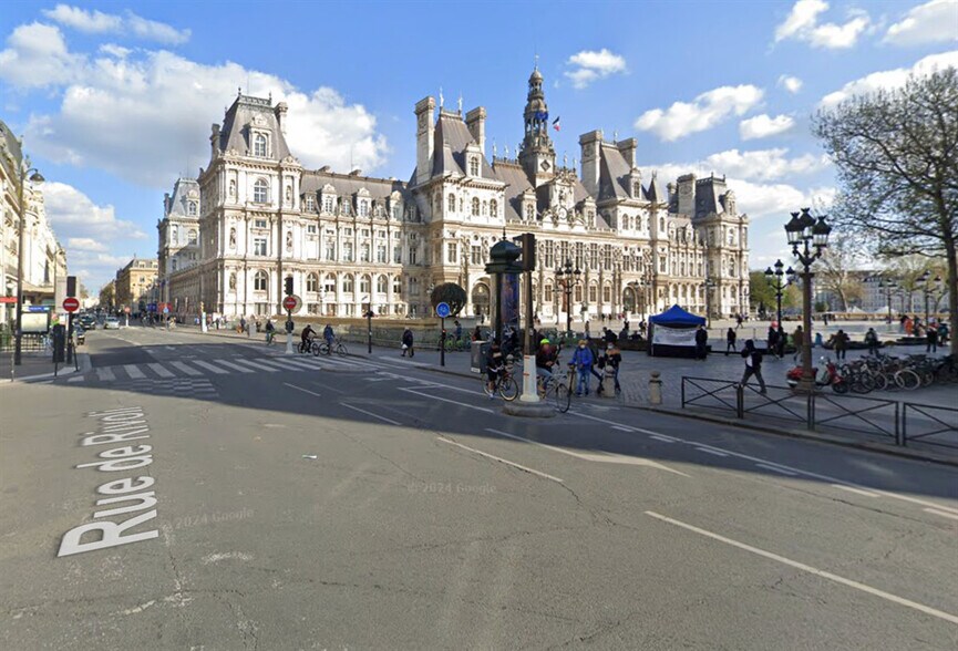 Retail in Paris to rent - Building Photo - Image 1 of 1