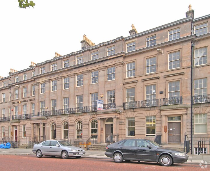 9 Hamilton Sq, Birkenhead for sale - Primary Photo - Image 1 of 1