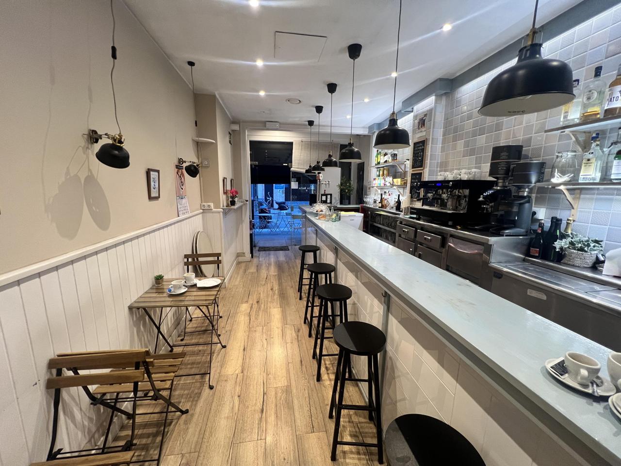 Retail in Badalona, Barcelona to rent Interior Photo- Image 1 of 5