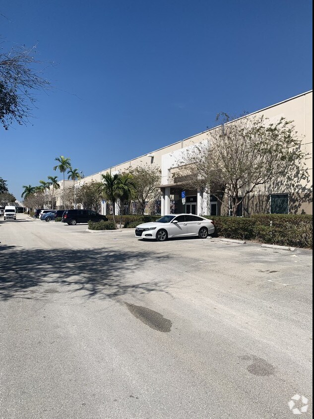 6555 Nova Dr, Davie 33317 Building 300 UK