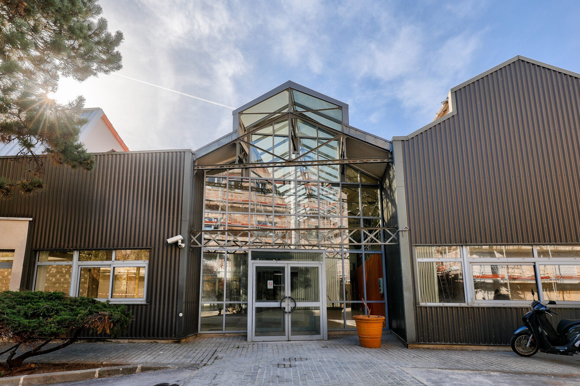 Light Industrial in Malakoff to rent Primary Photo- Image 1 of 3