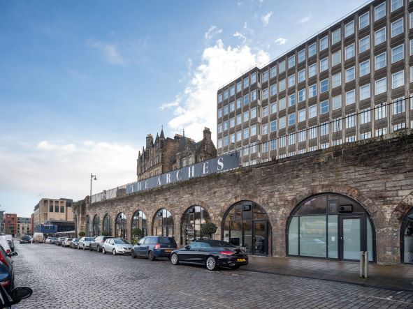 East Market St, Edinburgh for rent - Primary Photo - Image 1 of 2