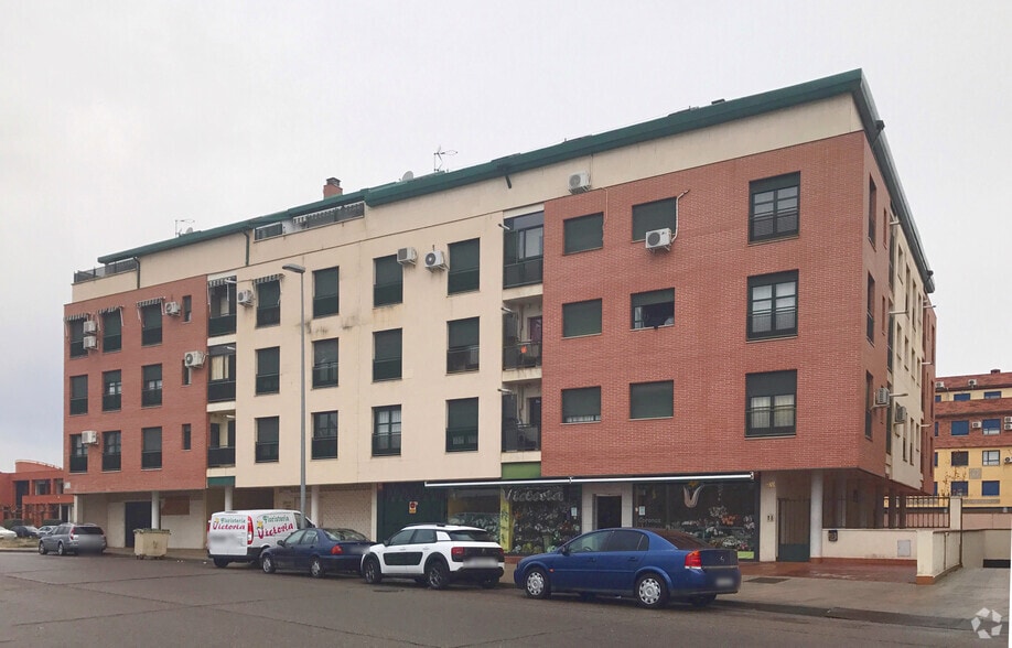 Paseo del Cementerio, 98, Talavera de la Reina, Toledo to rent - Building Photo - Image 2 of 2