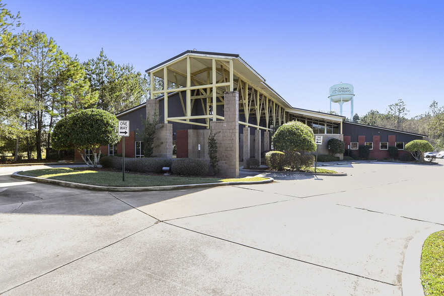 3704 Bienville Blvd, Ocean Springs, MS for rent - Building Photo - Image 1 of 11