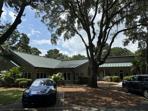 30 Trellis Ct, Hilton Head Island, SC for sale Building Photo- Image 1 of 11