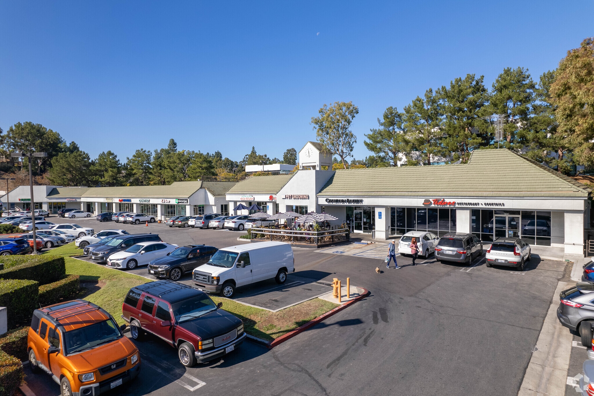 24401 Ridge Route Dr, Laguna Hills, CA to rent Building Photo- Image 1 of 10