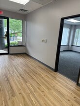 27200 Haggerty Rd, Farmington Hills, MI to rent Interior Photo- Image 1 of 4