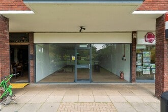 24 Stubbington Green, Fareham to rent Building Photo- Image 2 of 11