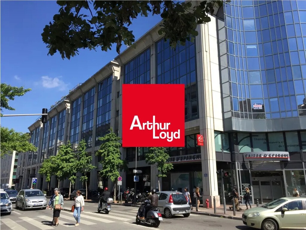 Vente Bureaux 295 m² - Photo 1
