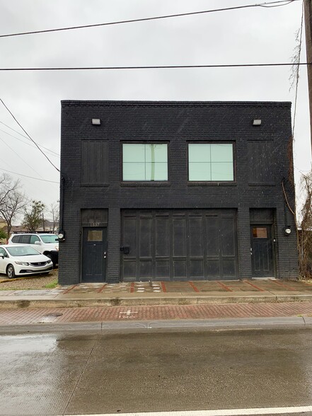 1537 Singleton Blvd, Dallas, TX for rent - Primary Photo - Image 1 of 10