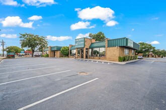 7902 Slide Rd, Lubbock, TX for rent Building Photo- Image 1 of 22