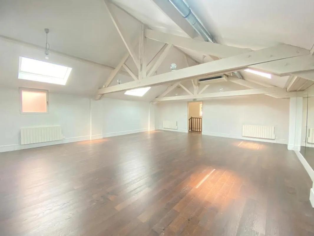 Office in Boulogne-Billancourt for sale Interior Photo- Image 1 of 8