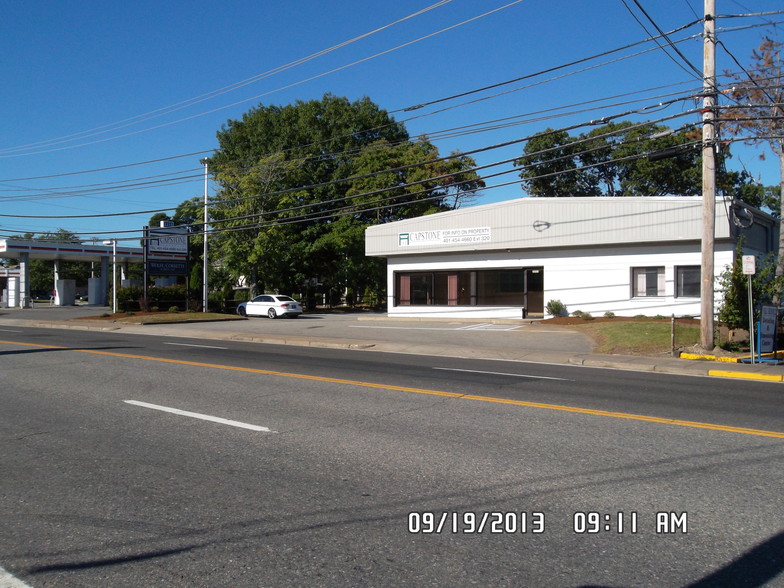 2253 Pawtucket Ave, East Providence, RI for rent - Building Photo - Image 2 of 13