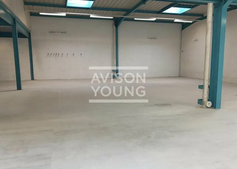 Location Local d'activités 458 m² - Photo 1