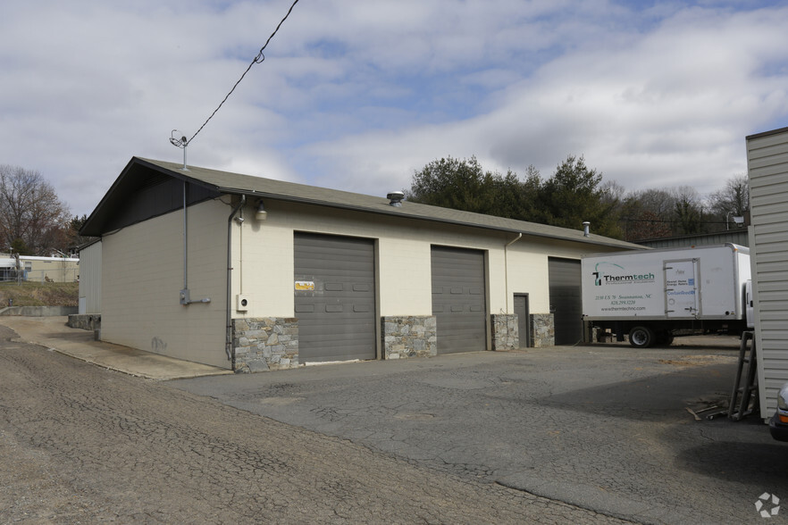 2130 US 70 Hwy, Swannanoa, NC for sale - Primary Photo - Image 1 of 1