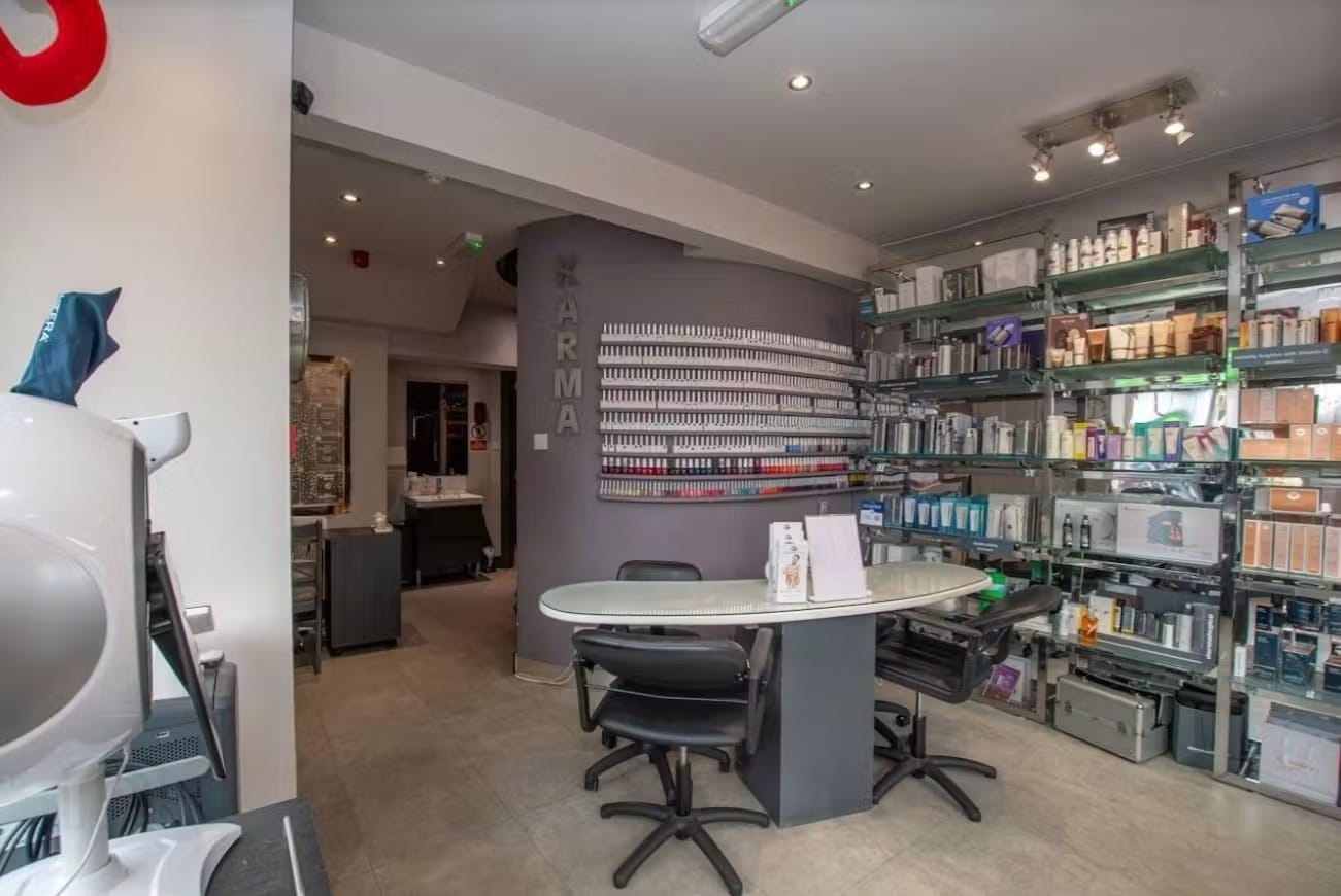 115 High St, Holywood to rent Interior Photo- Image 1 of 4